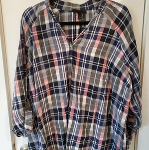 Rolled sleeved plaid shirt